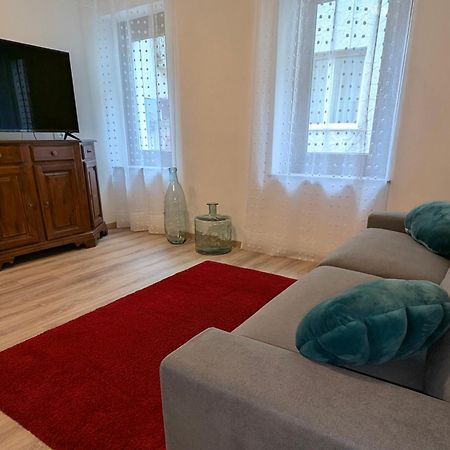 Spazioso E Completo Appartamento Con 3 Camere, Doppi Servizi, Fino A 8 Posti Letto Pedavena Exterior foto