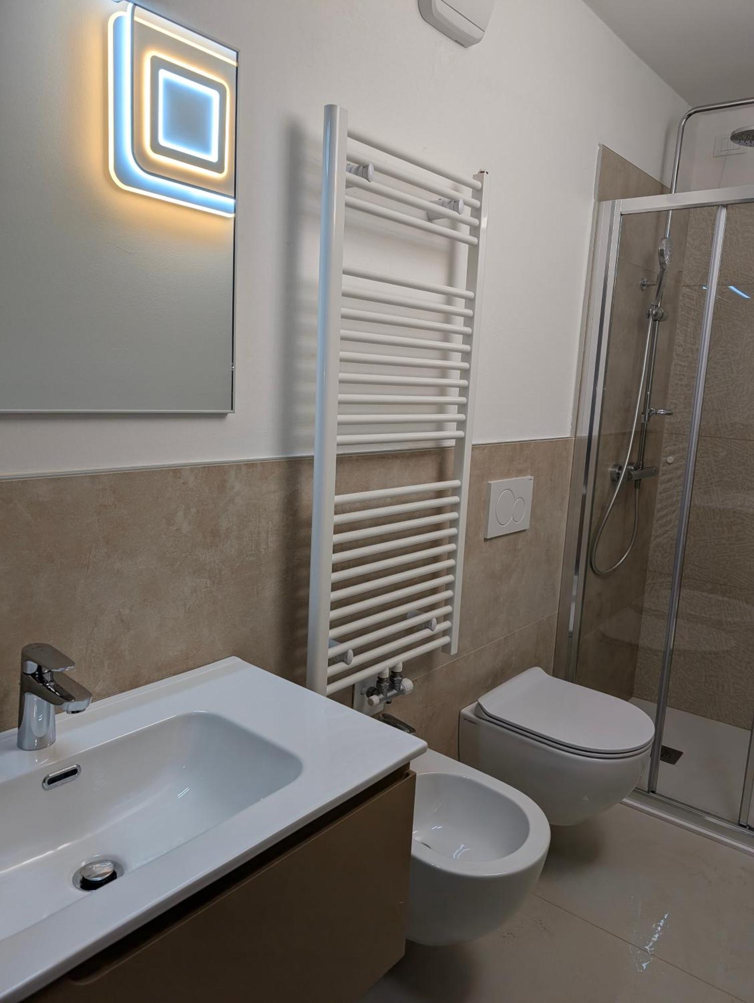 Spazioso E Completo Appartamento Con 3 Camere, Doppi Servizi, Fino A 8 Posti Letto Pedavena Exterior foto
